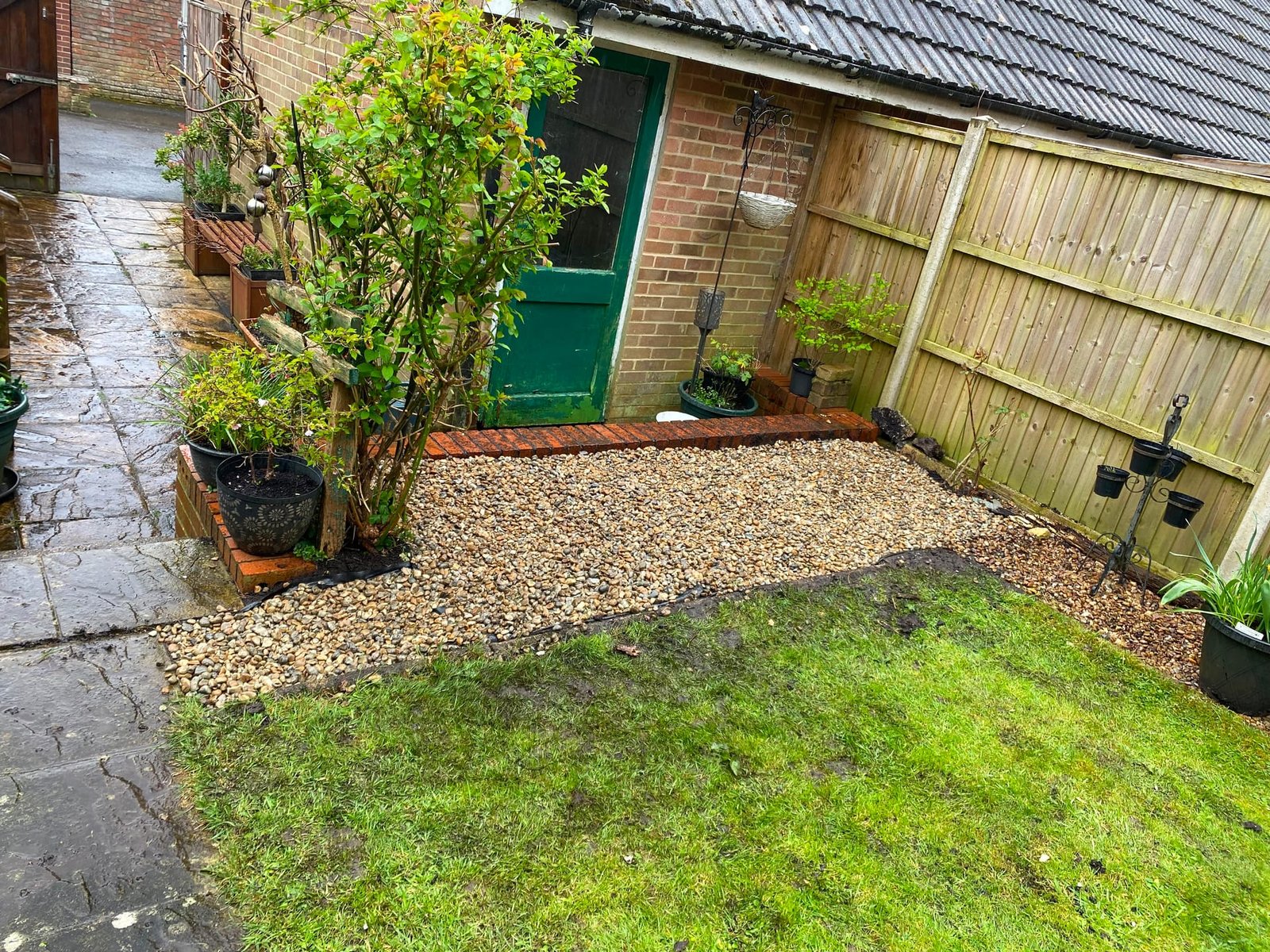 Gravel & brick